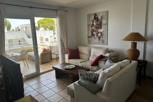 Apartment near the harbor in a well-maintained residence.