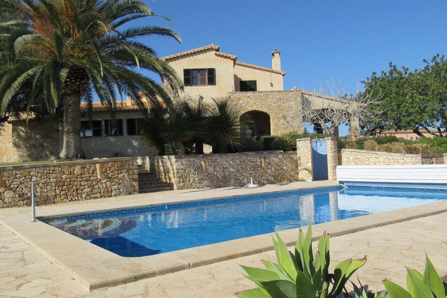 LOVELY FINCA IN A BEAUTIFUL AREA