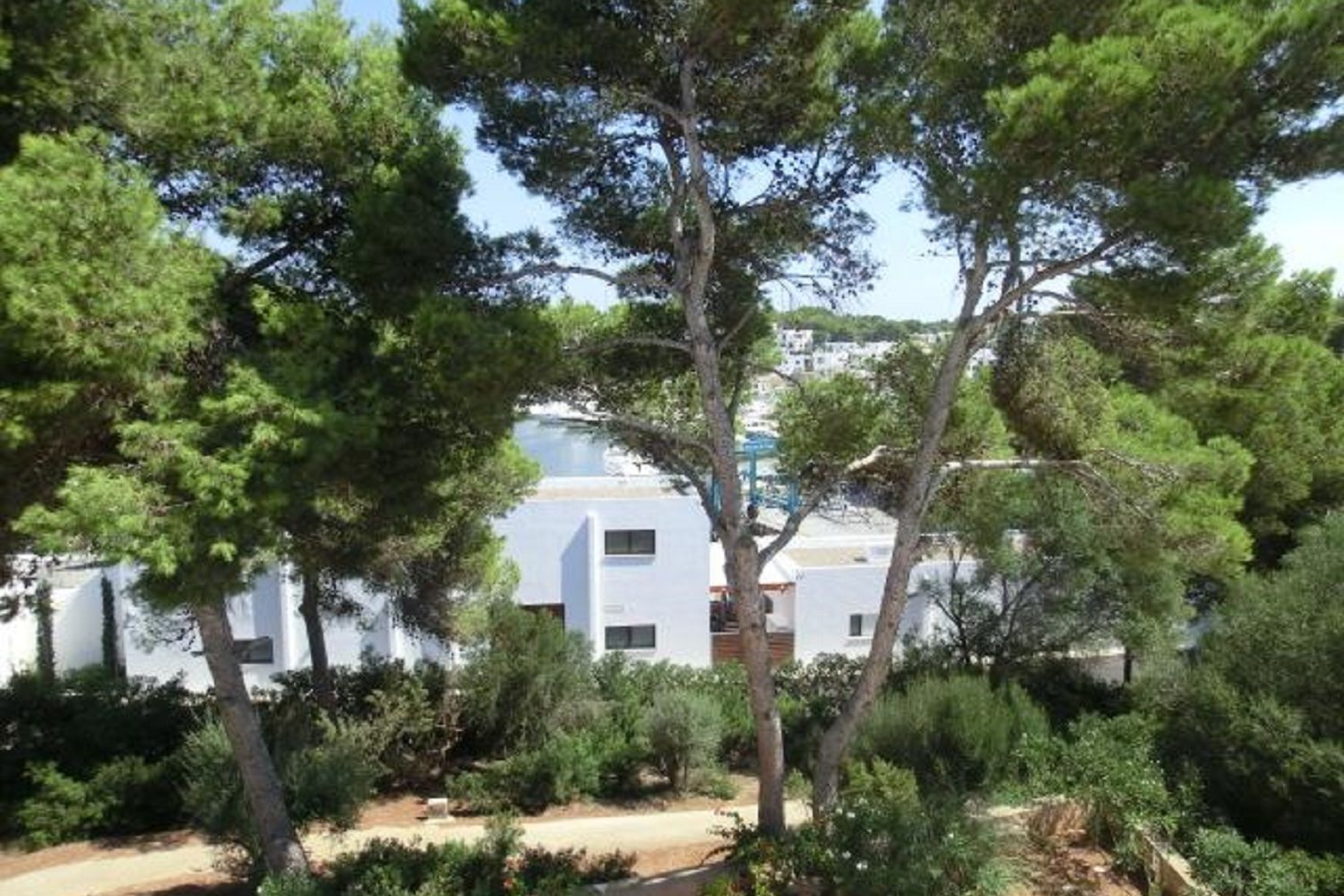 VILLA AT THE MARINA