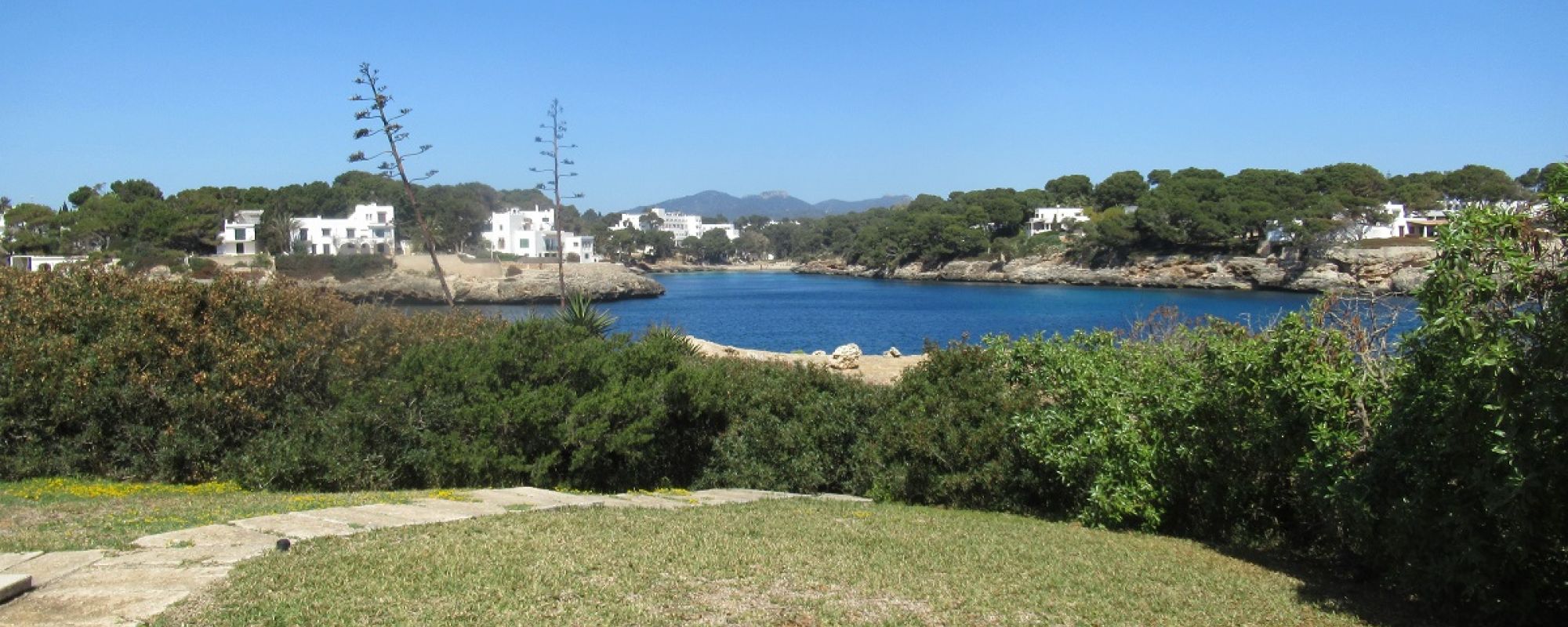 VILLA MIT SENSATIONELLEM MEERBLICK, POOL UND LIZENZ
