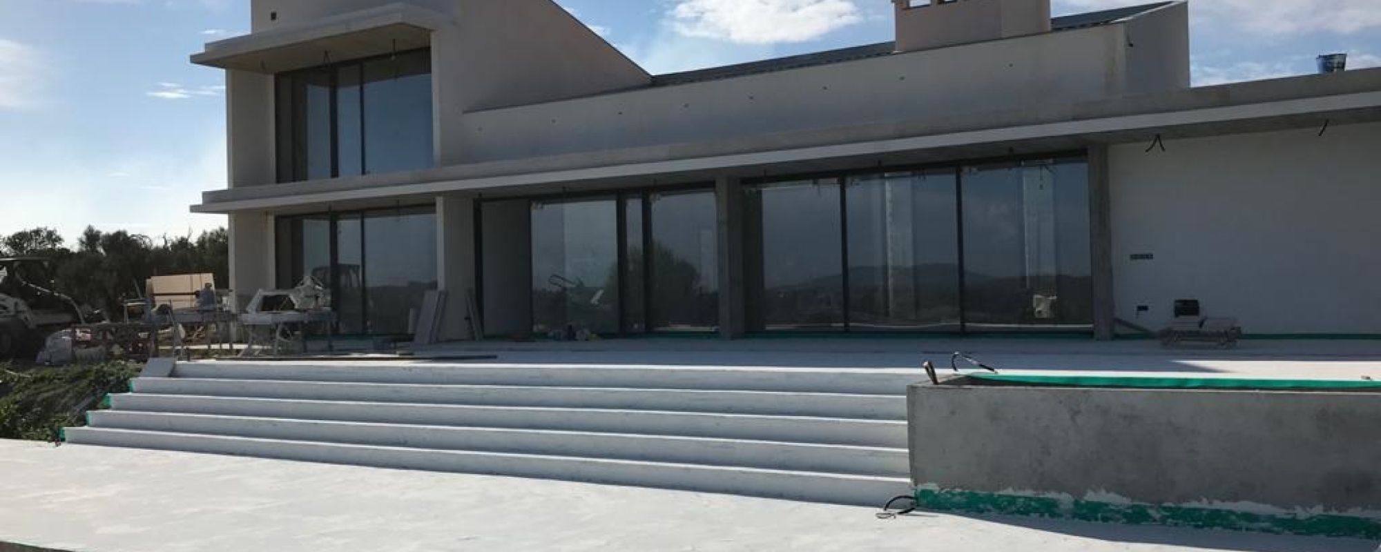 Fast fertiggestellte Finca mit fantastischem Blick, Pool, Solar, Heizung uvm.