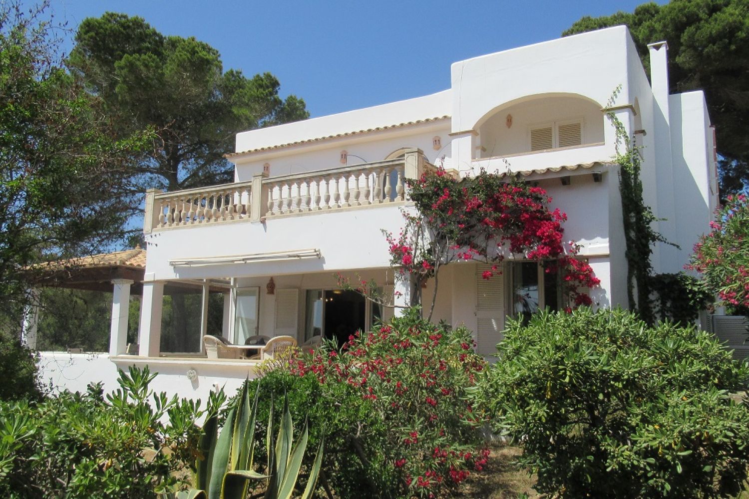 VILLA AT THE CALA SERENA WITH POOL AND GUEST APARTMENT